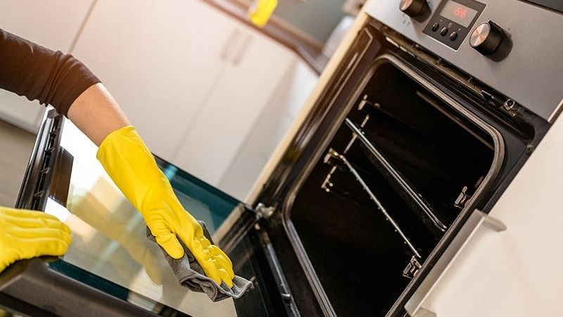 Fırınlardaki çıkmayan lekelere son! Bu yöntem ile fırınlarınız ilk günkü gibi olacak! 2