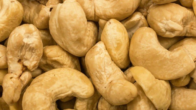 Omega 6 açısından zengin kaju, kilo verdiriyor! Saç ve kemik sağlığı açısından faydaları saymakla bitmiyor: Saçın beyazlamasını önlüyor! 1