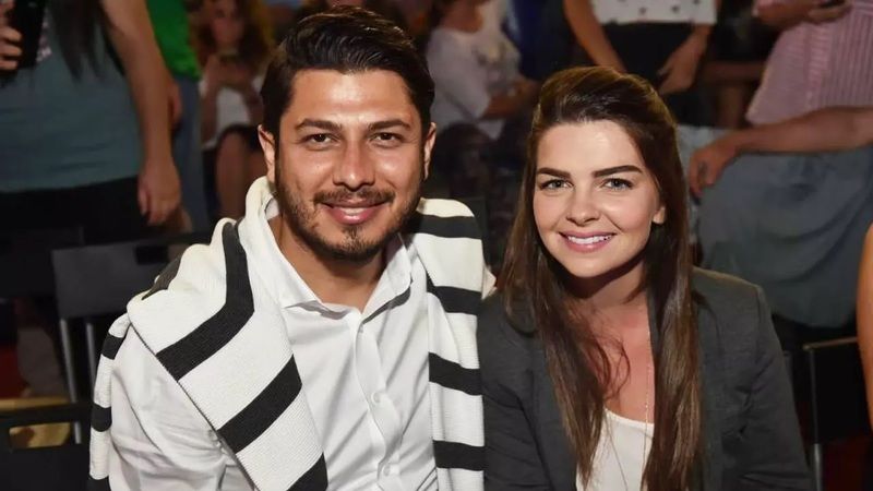 Oyuncu Pelin Karahan Eşinin Sağlık Durumu Hakkında Açıklama Yaptı! Üst Üste Ameliyata Alınan Eşine Dair Son Durum! 2