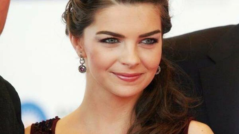 Oyuncu Pelin Karahan Eşinin Sağlık Durumu Hakkında Açıklama Yaptı! Üst Üste Ameliyata Alınan Eşine Dair Son Durum! 4