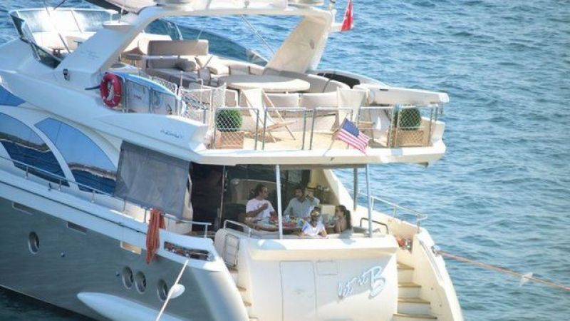 Burak Özçivit ailesi için kesenin ağzını açtı! Yeni lüks oyuncağı 50 milyon TL'lik yat ile Mavi Tur'a hazırlanıyor! 3