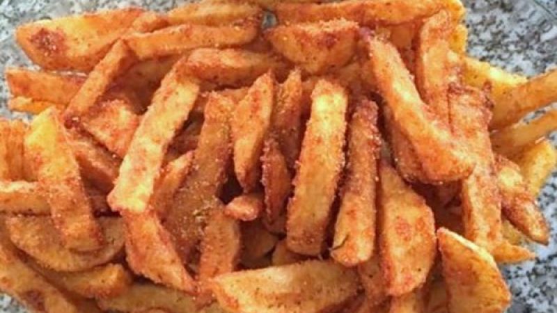 Sadece 3 Adımda Sahur Sofranıza Renk Katın! Mısır Unlu Fırında Patates Tarifi! 2