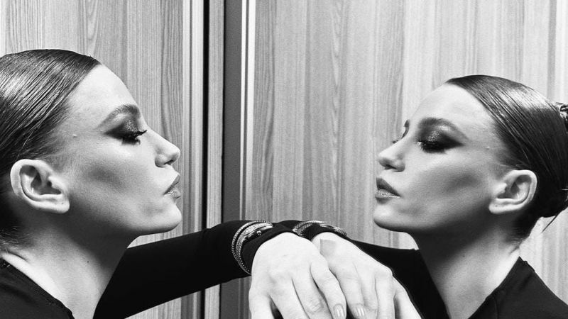 Siyah beyaz fotoğrafları ile dikkat çekti! Serenay Sarıkaya sosyal medyayı salladı! 1