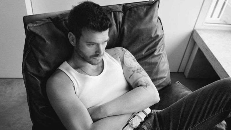 Kıvanç Tatlıtuğ beyaz atleti ile kendine hayran bıraktı! Sosyal medya bu fotoğraflar ile çalkalandı! 3