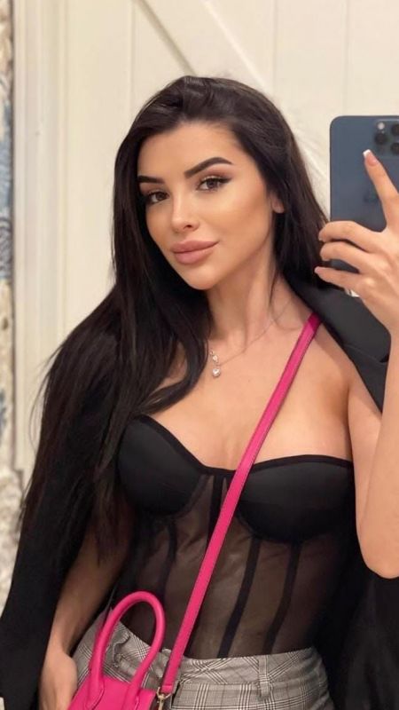 Aleyna Eroğlu transparan elbisesi içinde göğüslerini gizleyemedi! O anlar yürek hoplattı! 1