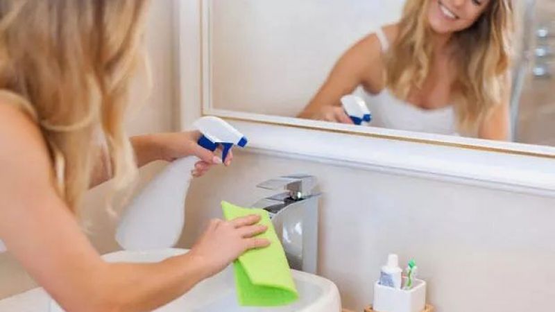 Banyodaki İnatçı Lekelerden Kurtulmak Mümkün! Kimyasal Ürün Kullanmadan Doğal Temizleyici Formülü! 2
