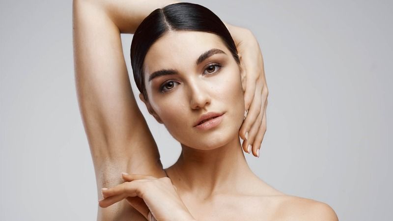 Her adımı dikkatlice not alın: İlkbaharda koltuk altı terlemelerine son verecek rutin belli oldu! İşte ilkbaharda koltuk altı bakımı yapmanın adımları 3