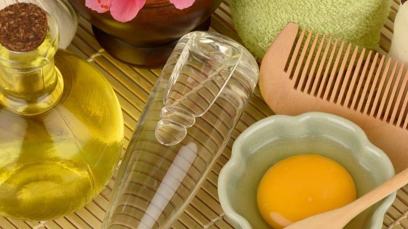 Saçlarınız hemen uzamıyorsa, hiç endişe etmeyin! Bu yöntemlere bir şans verin! İşte saç uzatan yumurta maskesi tarifi 1