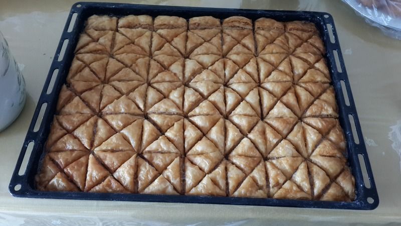 Bayramdaki Eşsiz Lezzet! Ev Yapımı Pratik Baklava Tarifi! 3