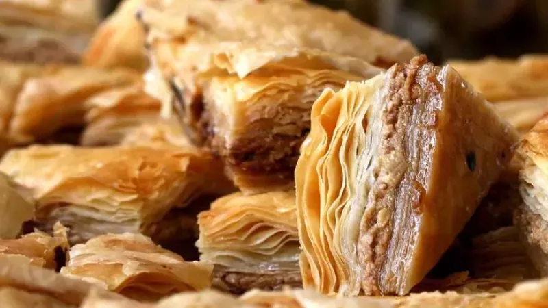 Bayramdaki Eşsiz Lezzet! Ev Yapımı Pratik Baklava Tarifi! 1