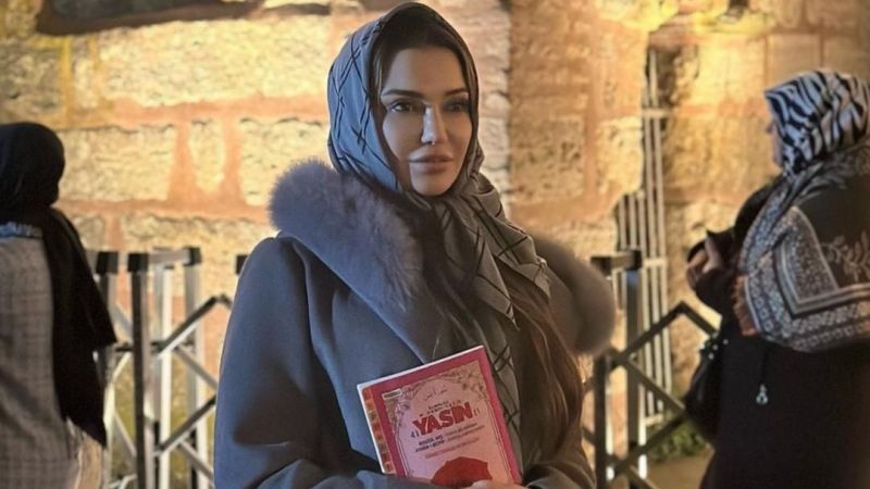 Esra Ezmeci, Cami Tarzını Eleştirenlere Sert Çıktı: “Allah İle Kul Arasına Girilmez!” 3