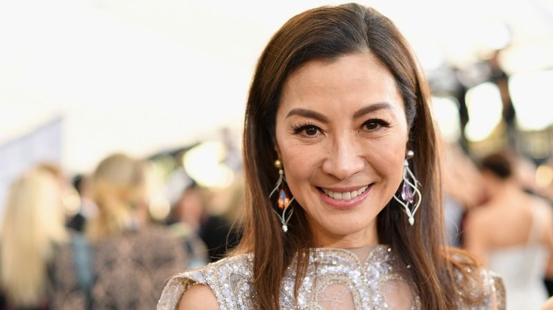 İlkleriyle anılan Oscar ödüllü Michelle Yeoh’tan sevindiren haber geldi! Merakla beklenen yeni proje hakkında tüm detaylar… 3
