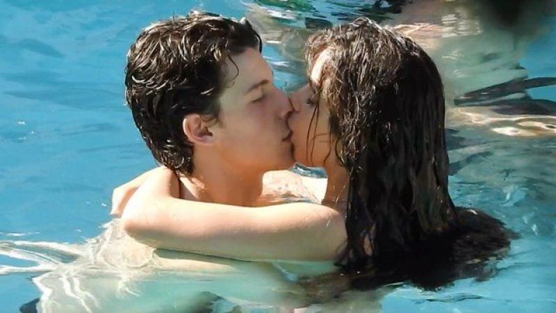 Shawn Mendes ve Camila çifti dudak dudağa! 365 günlük hasretini eski aşkının dudaklarında giderdi! 3