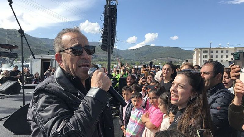 Haluk Levent’ten alkışlanacak hareket: Depremzede çocuklar için moral konseri verdi! 2