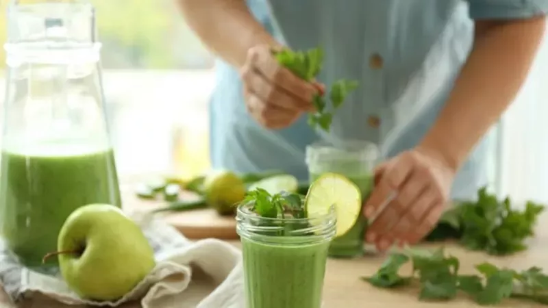 Yeşil Sebze Suyu Detoksu İle Yağlarınızdan Kurtulun! Hem Kabızlığı Önlüyor Hem Kiloları Eritiyor! 3