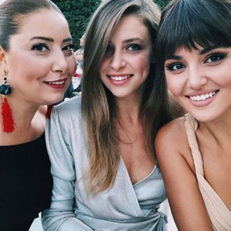 Hande Erçel'e dedesinden kötü haber! Bu hastalık ailesinin yakasını bırakmıyor… 2