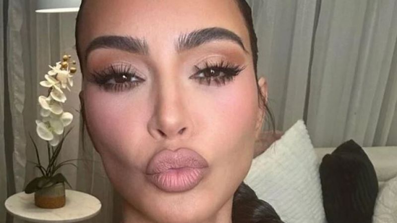 Kim Kardashian’a benzemek için bıçak altına yattı! Ünlü model bu uğurda hayatından oldu! 1