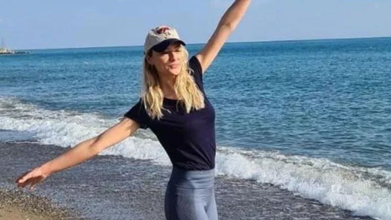 Antalya’ya yaz geldi ünlüler akın etti! Şebnem Schaefer bikinili pozları ile herkesi büyüledi! 1