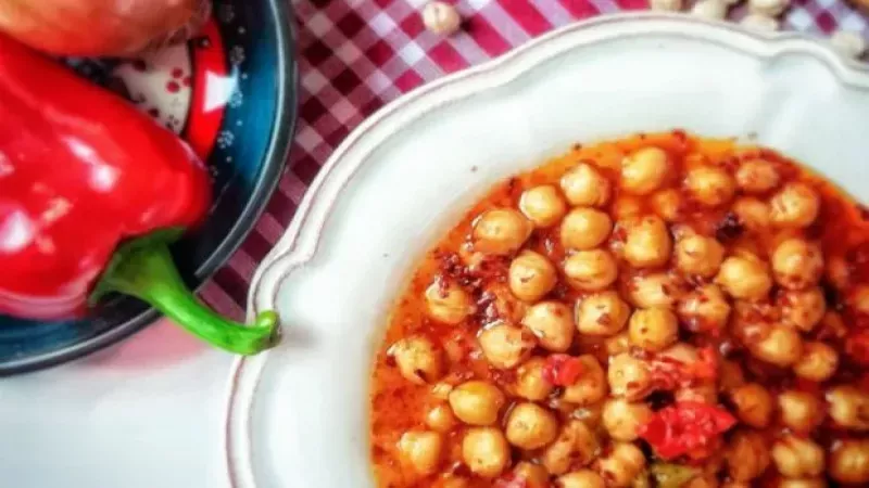 Antep Usulü Acılı Nohut Yemeği Tarifi, Antep Usulü Acılı Nohut Nasıl Yapılır? Evde Antep Usulü Acılı Nohut Yapılışı 1