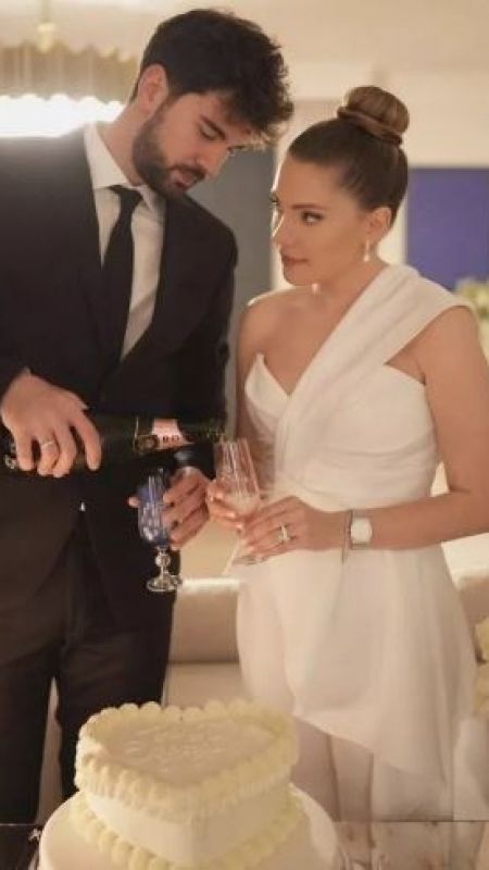 Eda Ece ve sevgilisi Buğrahan Tuncer nişan törenini paylaştı! Ünlü çift emin adımlarda evlilik yolunda! 2