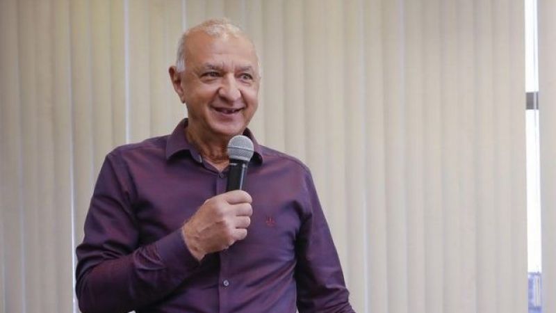 65 yaşındaki belediye başkanından akıl almaz olay! 16 yaşındaki kızla evlendi ve görevinden istifa etti! 1