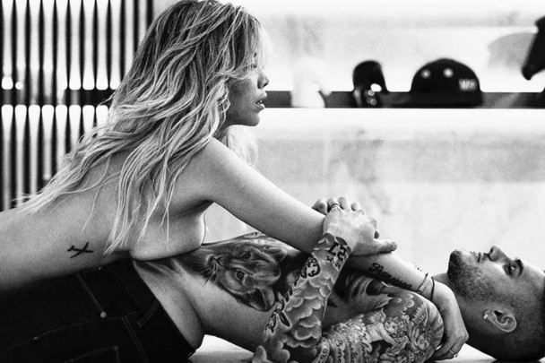 Sosyal medya hesabından paylaştı; göğüs dekoltesi Mauro Icardi hayranlarını kızdırdı! Wanda Nara’dan ‘dişi aslan’ mesajı… “Yenge bu ne hal?” 1