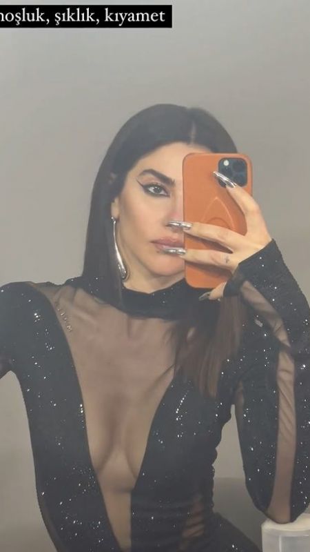 Nesrin Cavadzade transparan elbisesi ile nefes kesti! Sutyensiz paylaşımına beğeni yağdı! 3