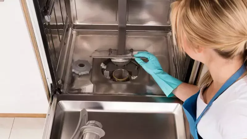 Bulaşık Makinesini Uzun Zaman Temizlemeyince Ne Olduğuna İnanamayacaksınız! Bulaşık Makinesi De Temizlik İster 2