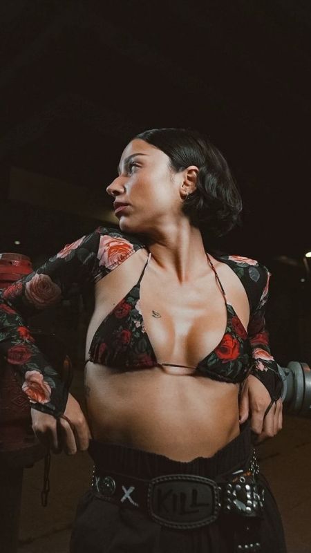 Zeynep Bastık iç çamaşırlı pozu ile önce sosyal medyayı, sonra Almanya’yı titretti! Ünlü ünsüz herkes ayağa kalktı! 2