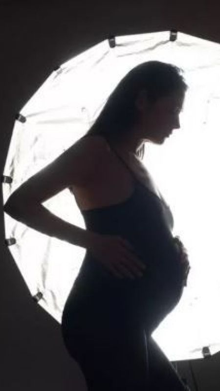 Funda Eryiğit’ten yeni pozlar! Karnı burnunda objektif karşısına geçti… 2