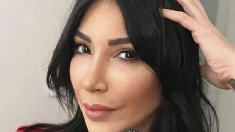 50 yaşındaki Hande Yener formda vücuduyla dikkat çekti! Sırrı, karbonhidratsız beslenme! 2