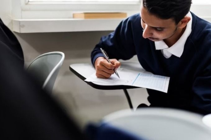 Açık Öğretimde Final Sınavı Tarihi! Akademik Takvim 27-28 Mayıs’ı İşaret Etti! Depremzede Öğrenciler İçin Online Olması Bekleniyor! 3