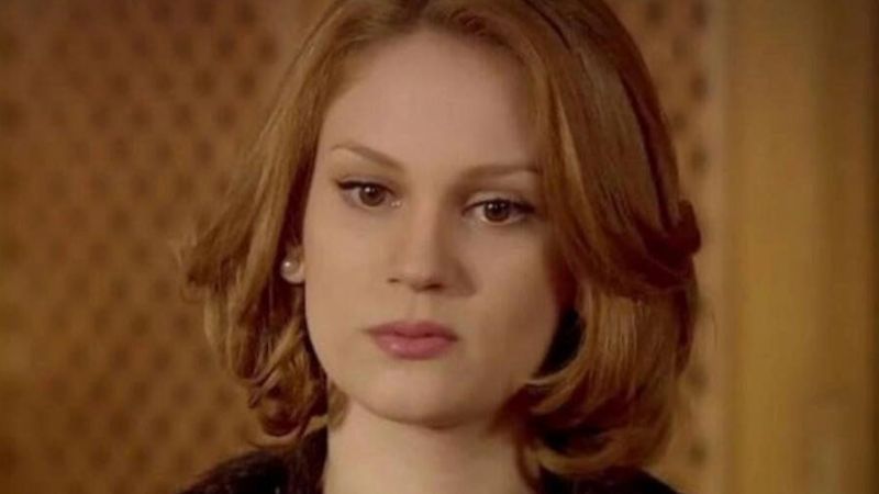 Farah Zeynep Abdullah kendine yeni bir iş buldu! Artık hem kamera önünde hem de kamera arkasında… 1