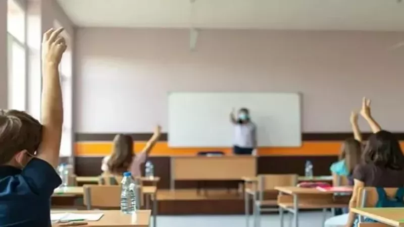 Milli Eğitim Bakanı Özer’den Şaşırtan Karar: 15 Mayıs’ta Eğitime Ara Veriliyor! Eğitime Verilecek Ara Tartışmaları Başlattı! Ebeveynlerin Planları Değişti! 3