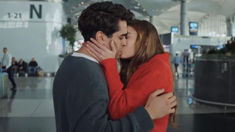 Afra Saraçoğlu ve Mert Ramazan Demir’in kamera arkası görüntüleri gündem oldu! Artık saklamıyorlar… 2