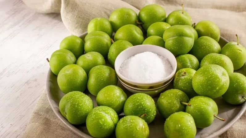 Kan Şekerini Düzenliyor, Kansızlığın Önüne Geçiyor! Yaz Habercisi Yeşil Erik! 2