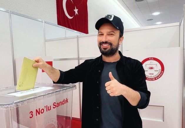 Megastar Tarkan herkesi şaşkına çevirdi! Paylaştığı mesaj olay oldu! 1
