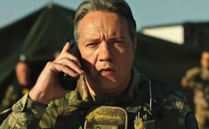 Gören inanamıyor! Nevra Serezli'nin oğlu da çok ünlü bir oyuncuymuş! 4