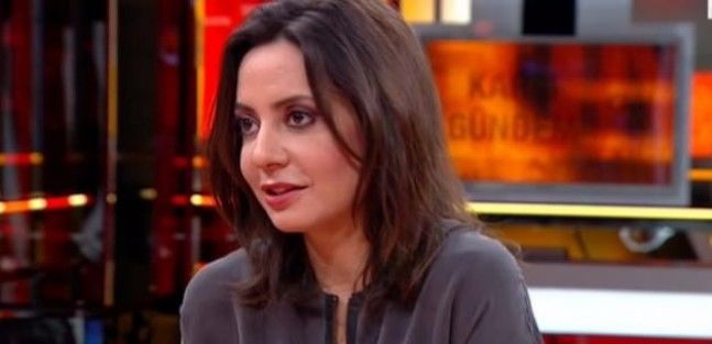 Nevşin Mengü bunu hiç yapmamıştı! Herkesi şok eden flaş çıkış 5