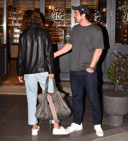 Natali’nin yüzünde flaşlar patladı! İbrahim Çelikkol aşkına sahip çıktı! Çok rahat çok profesyonel! “Rahat ol aşkım” 4