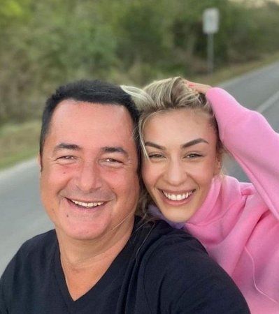 Acun Ilıcalı körkütük aşık! Sevgilisi Çağla Altunkaya’ya bakmalara doyamadı! “Beni mutlu ediyor!” 4