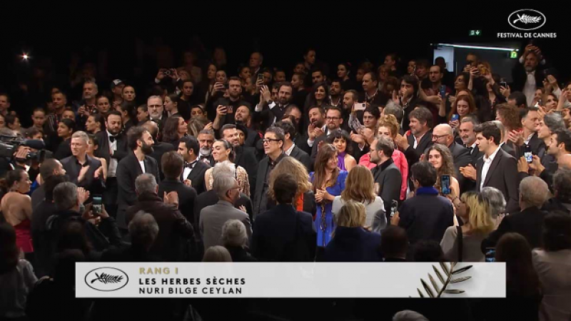 Cannes’ta bir Türk! Dakikalarca alkışlandı! Kırmızı halıda Nuri Bilge Ceylan rüzgarı esti! 2