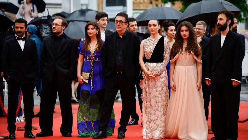Cannes’ta bir Türk! Dakikalarca alkışlandı! Kırmızı halıda Nuri Bilge Ceylan rüzgarı esti! 5