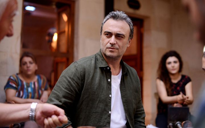 Üvey Anne dizisine sete çıkmasına ramak kala yeni oyuncu sürprizi! O da kadroda olacak… 1