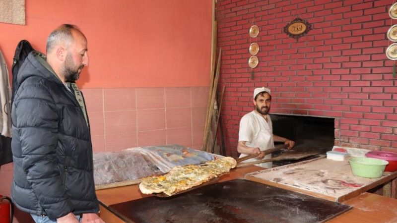 Yüz yıllardır her sabah yapıyorlar! Lezzeti adeta parmak ısırtıyor: Bir deneyen bir daha yemek istiyor... 3