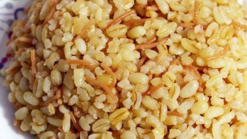 Yemelere doyamayacaksınız... Tam ölçüsünde tane tane bulgur pilavı tarifi! 2