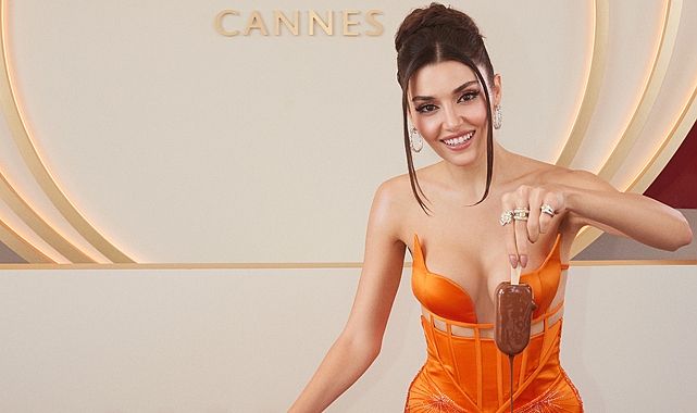 Hande Erçel Cannes’ta rüzgar gibi esti! Cesur kombinin fiyatı duyanları şoke etti! 1