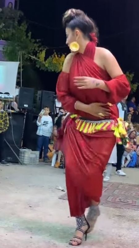 Solmaz Çiros kalça dansı videosunu paylaştı! Adeta yerden yere vuruldu... 4
