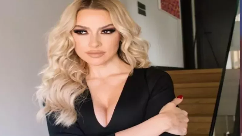 Hadise'nin Murda aşkı alevlendi! Yeni pozu görenler Mehmet Dinçerler'i hatırlattı... 4
