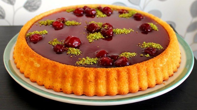 Bu tatlı ve ferahlatıcı lezzete asla hayır diyemeyeceksiniz: Vişne soslu kek tarifi 2